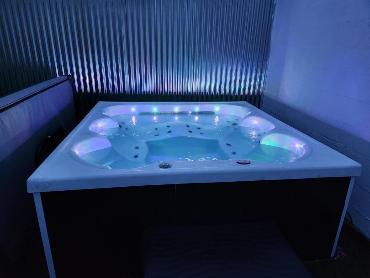 Gite De Charme Proche Loire A Velo Avec Jacuzzi Privatif Savonnières Buitenkant foto