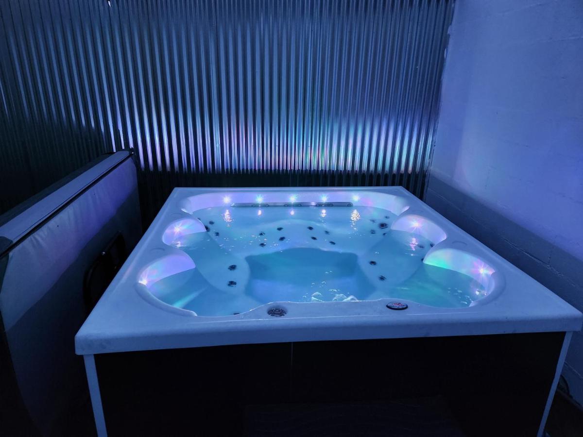 Gite De Charme Proche Loire A Velo Avec Jacuzzi Privatif Savonnières Buitenkant foto